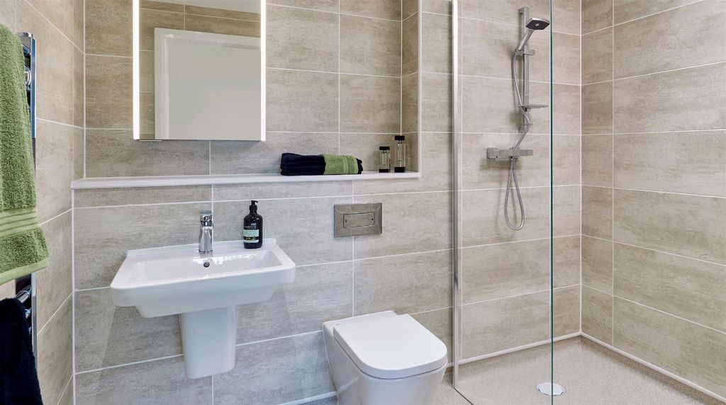 Property photo 1 of 14 2 Bed - 3, 18, 36, 53_Page_5.Jpg