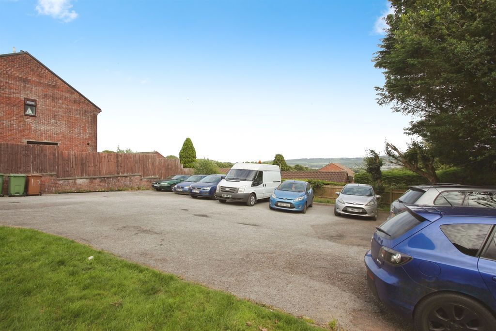 Property photo 2 of 9 Image