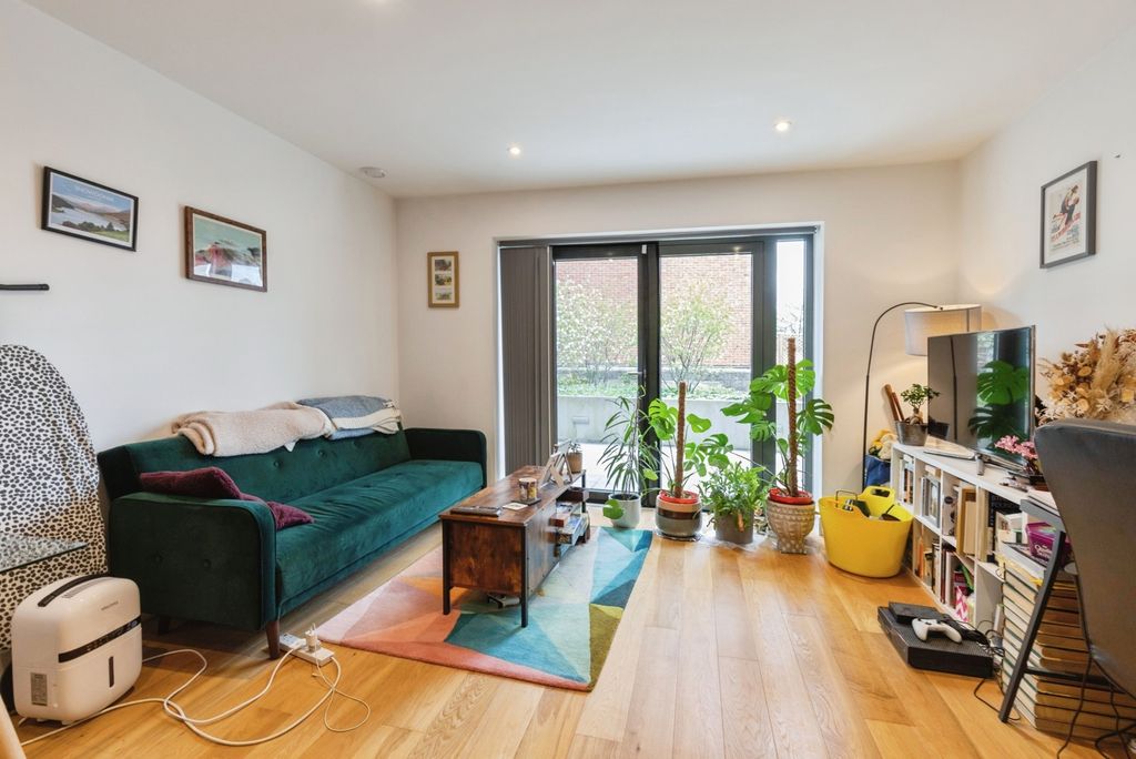 Property photo 3 of 7 Pbox-Img.Jpg