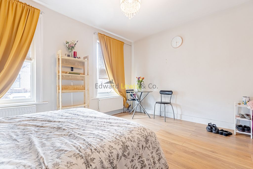 Property photo 1 of 5