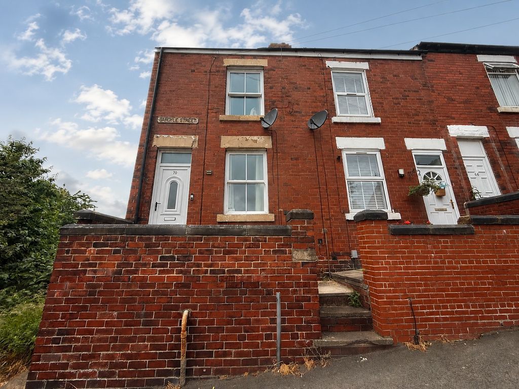 Property photo 1 of 2