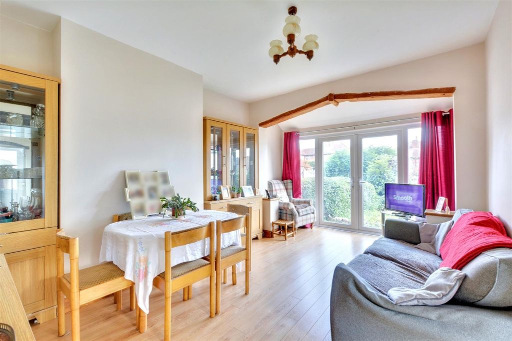 Property photo 3 of 19 Dining Room (3).Jpeg