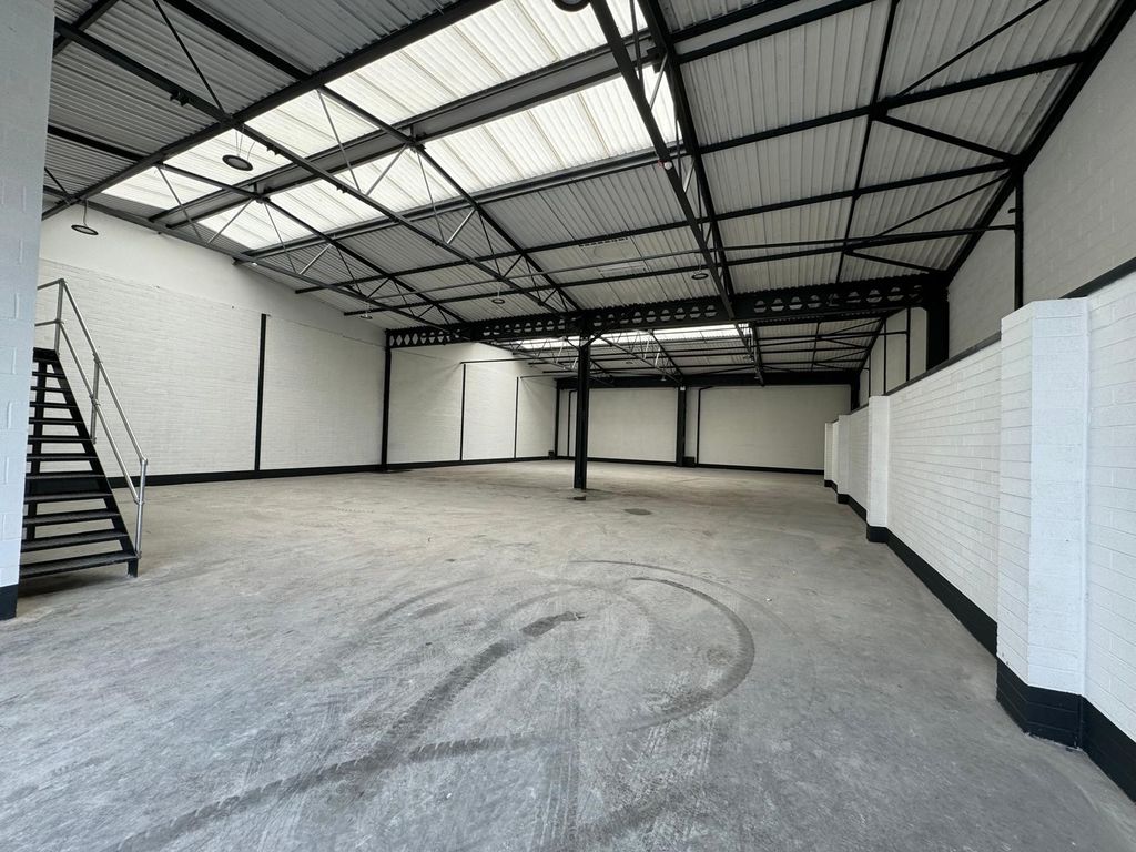 Property photo 3 of 5