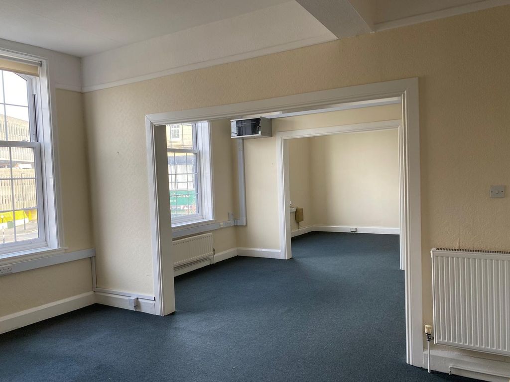 Property photo 2 of 4