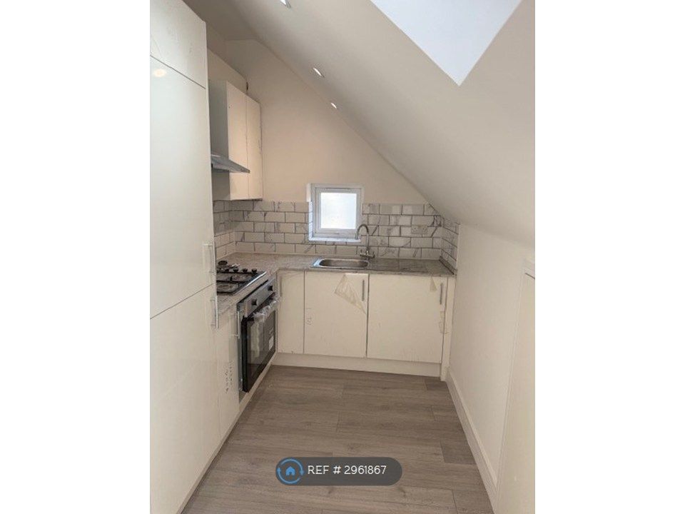 Property photo 1 of 3
