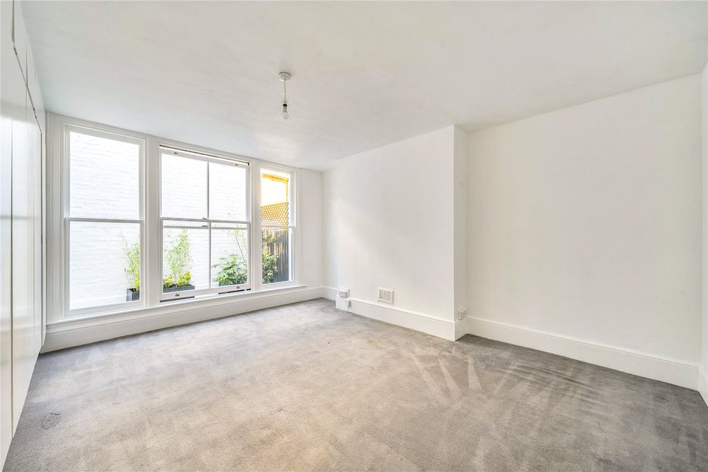 Property photo 2 of 13 Picture No. 02