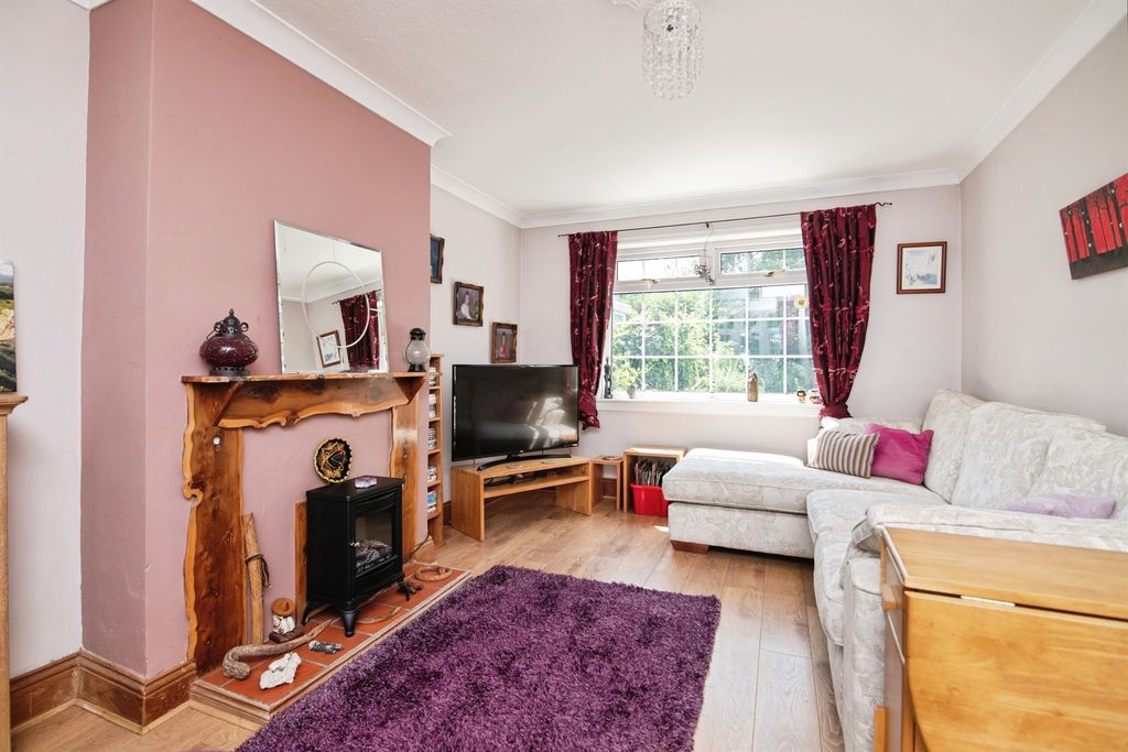 Property photo 2 of 19