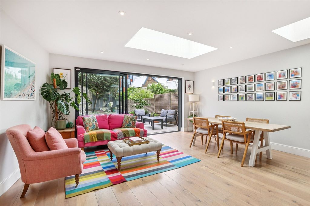 Property photo 3 of 15 Dining Room