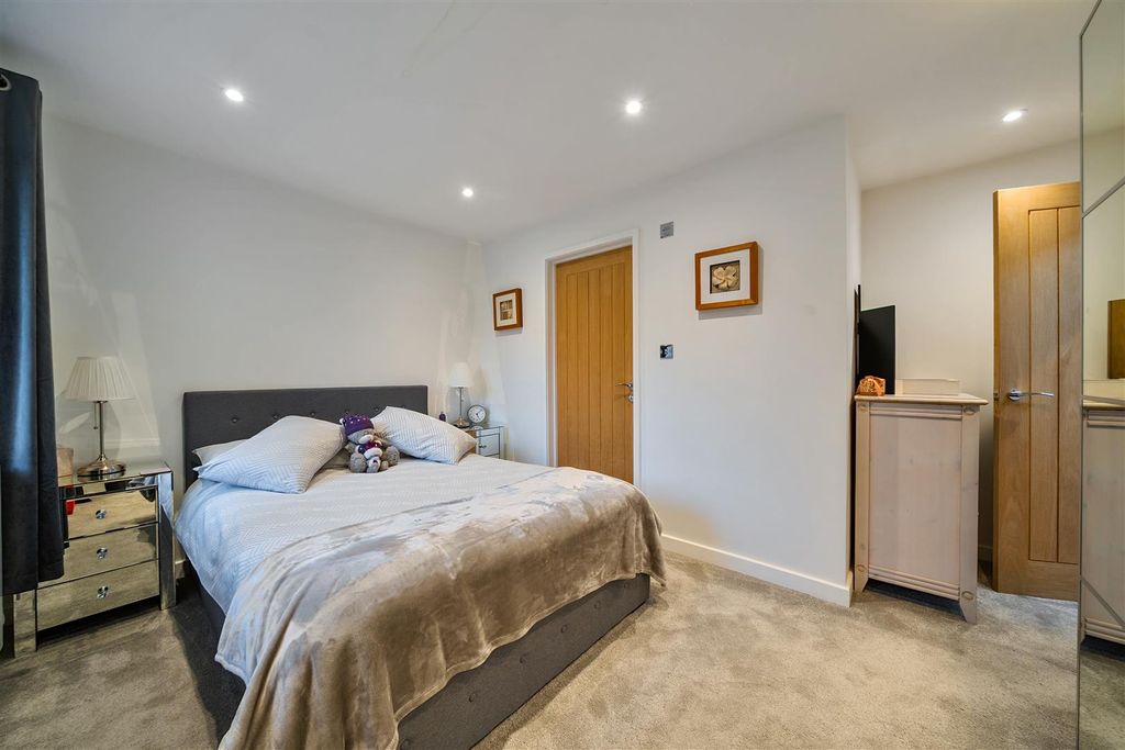Additional image 44 of 6 bed detached house for saleOutwood Lane, Chipstead, Coulsdon CR5