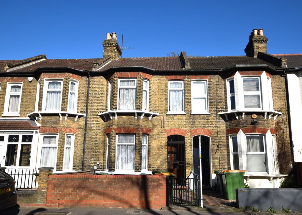 Property photo 1 of 16 3 Bedroom Terraced For Rent