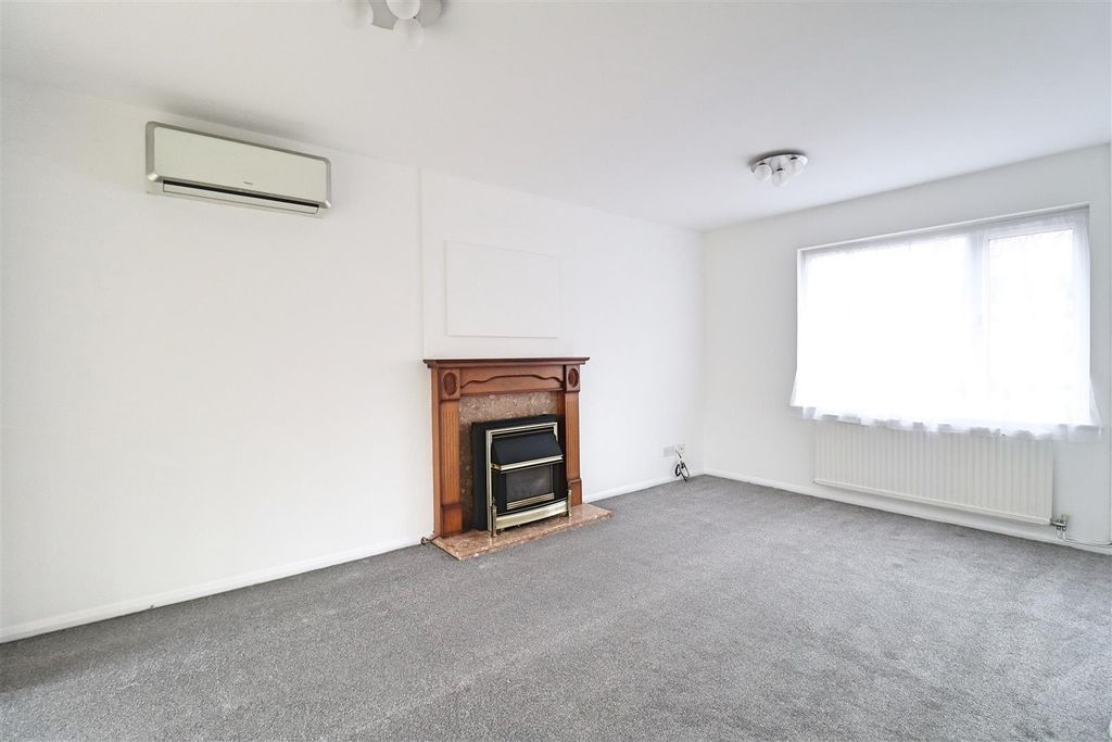 Property photo 2 of 16 Img_2768.Jpg