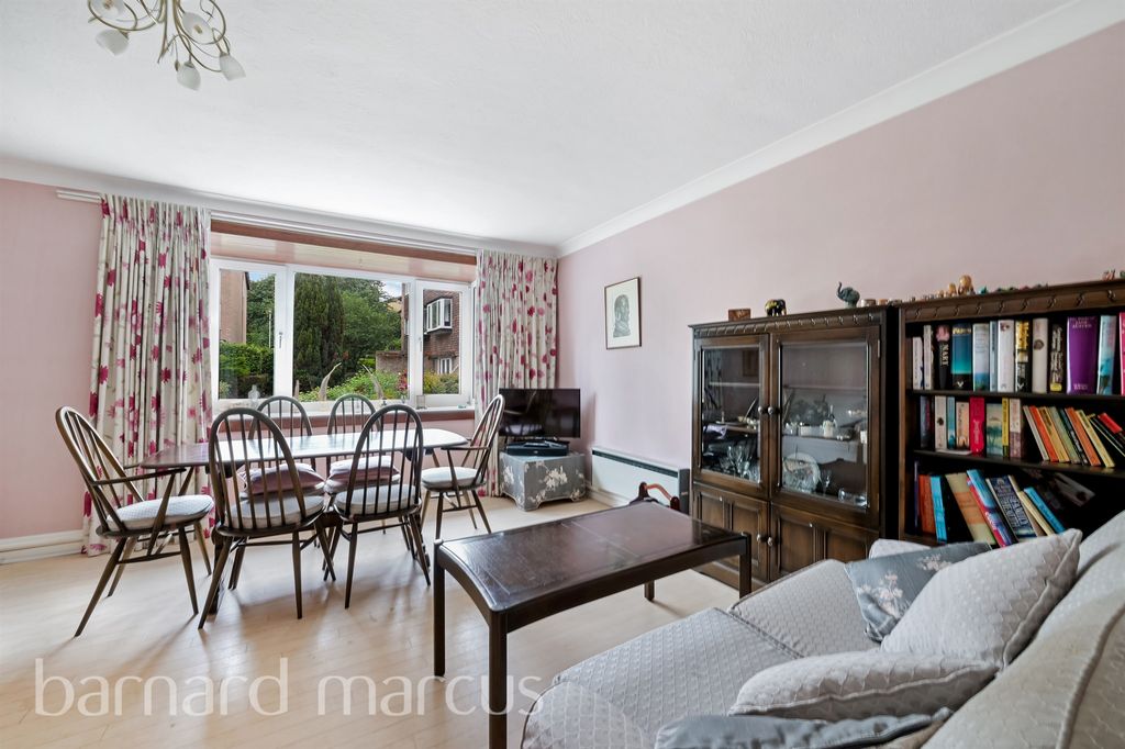 Property photo 3 of 9
