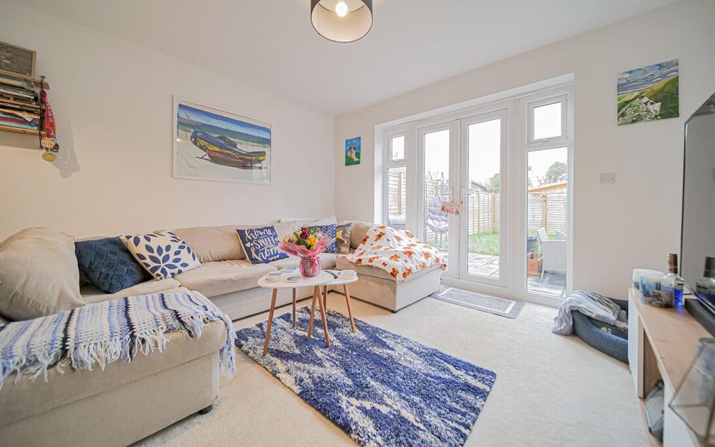 Property photo 2 of 15 P1068100.Jpg