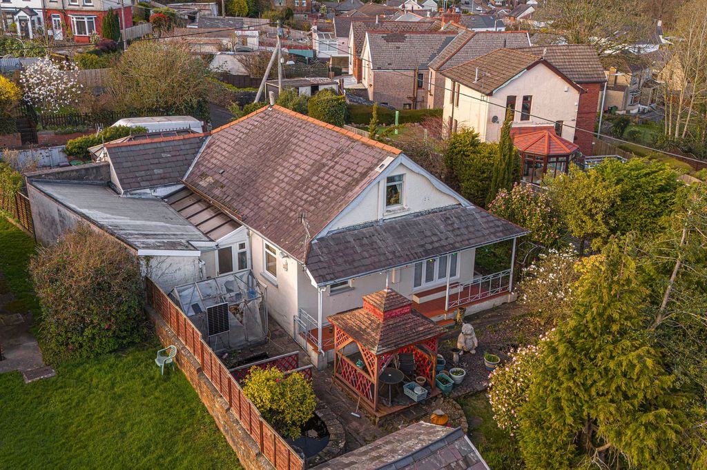 Property photo 1 of 36