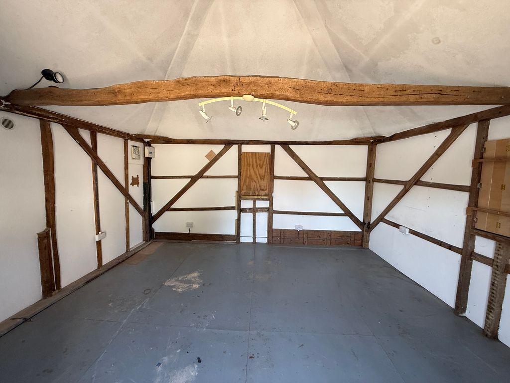 Property photo 3 of 4