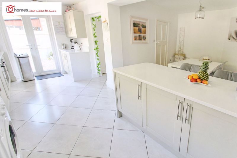 Property photo 2 of 18 Photo 4