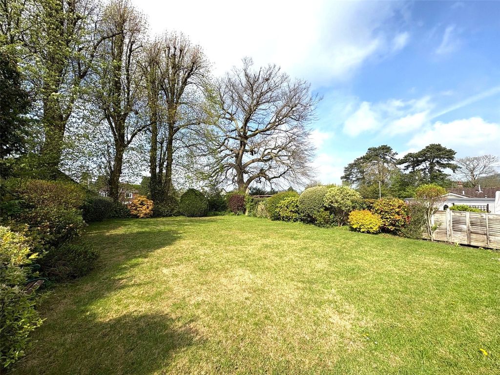 Property photo 2 of 13 Picture No. 27