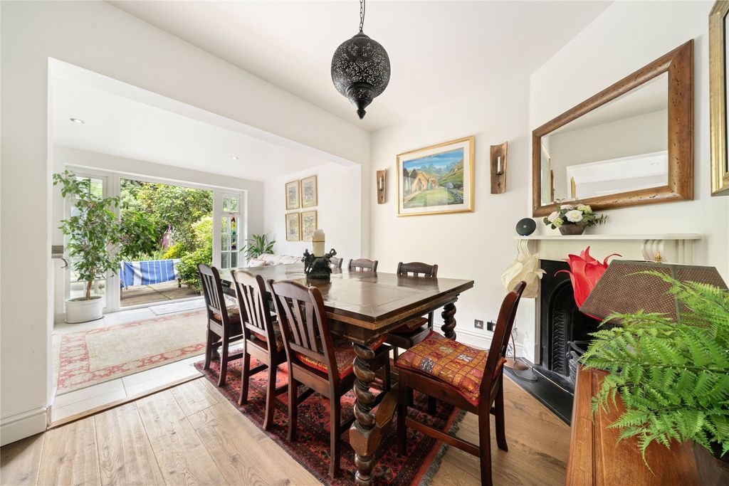 Property photo 3 of 17 Dining Room