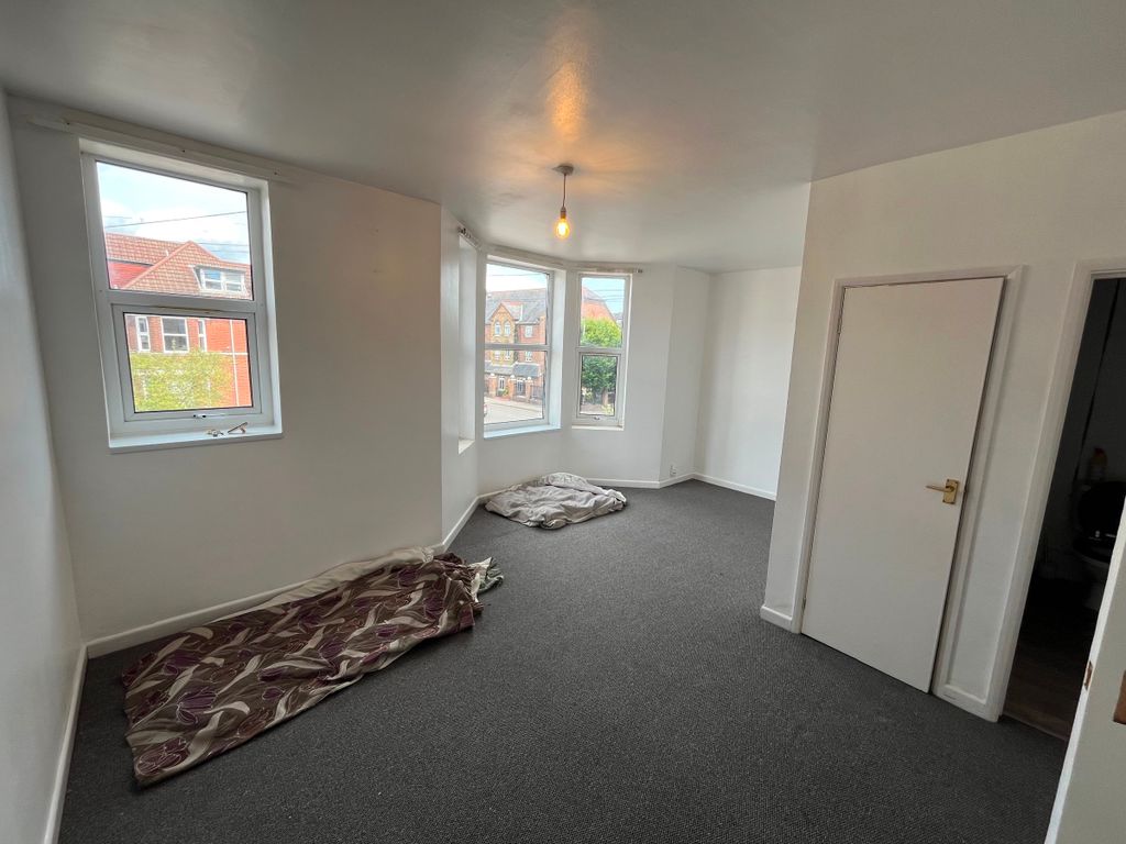 Property photo 2 of 3