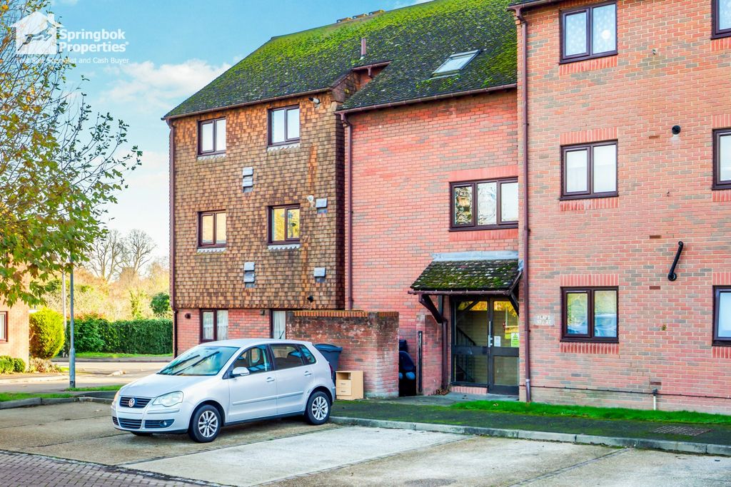 Property photo 1 of 9 Front View