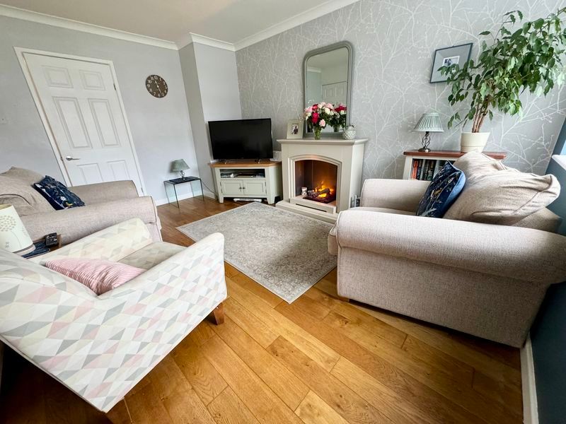 Property photo 2 of 22 Lounge