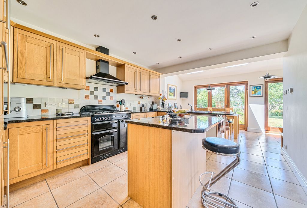 Property photo 3 of 20 1318637-11-6867F2...