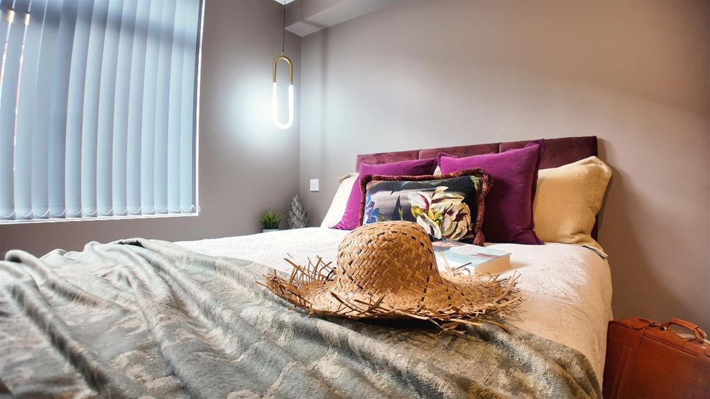 Property photo 3 of 13 Bd3.Jpg