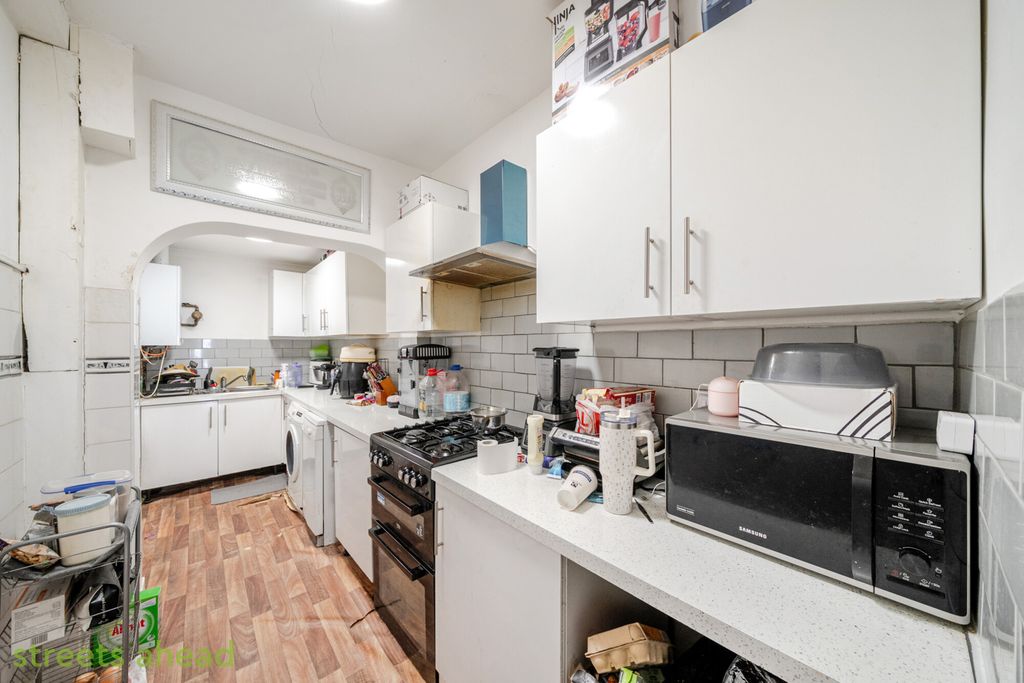 Property photo 3 of 20 c89B75d6-62c2-483...