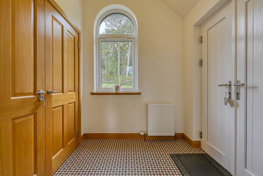 Property photo 3 of 45