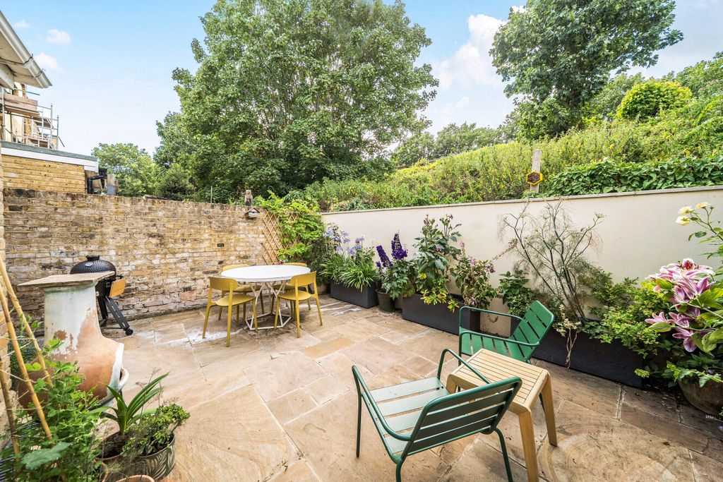 Property photo 2 of 16 1-6A517E4875214-1...