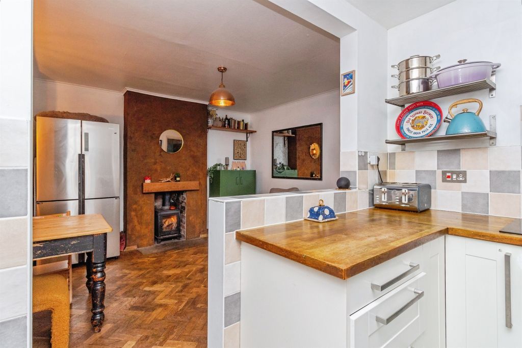 Property photo 3 of 17