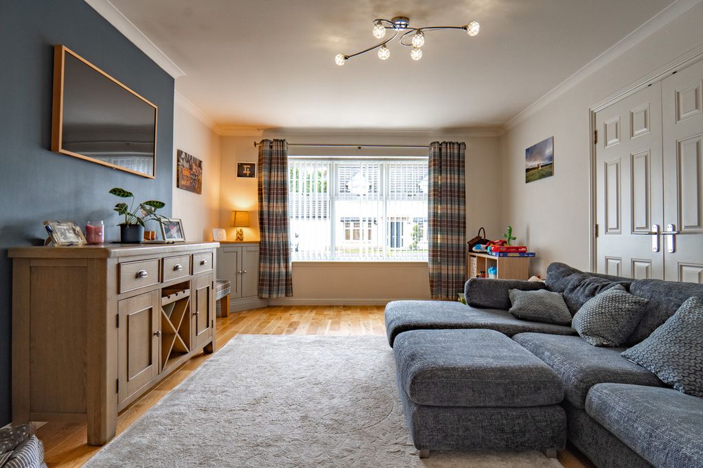 Property photo 3 of 46