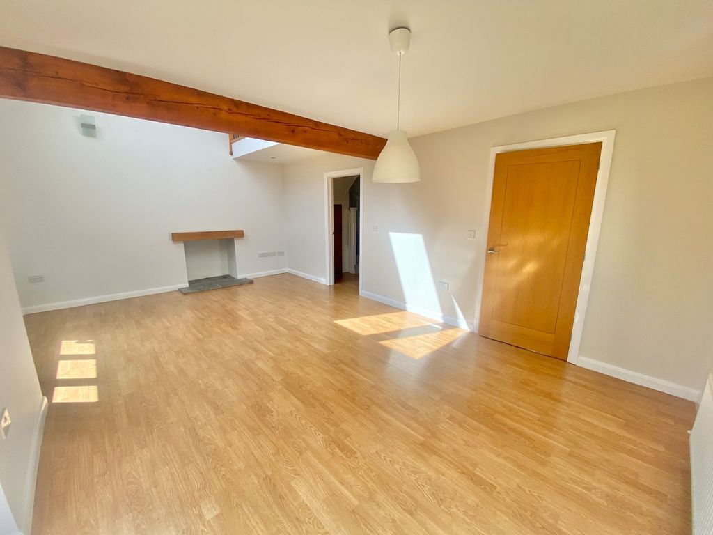 Property photo 3 of 19 Picture No. 05