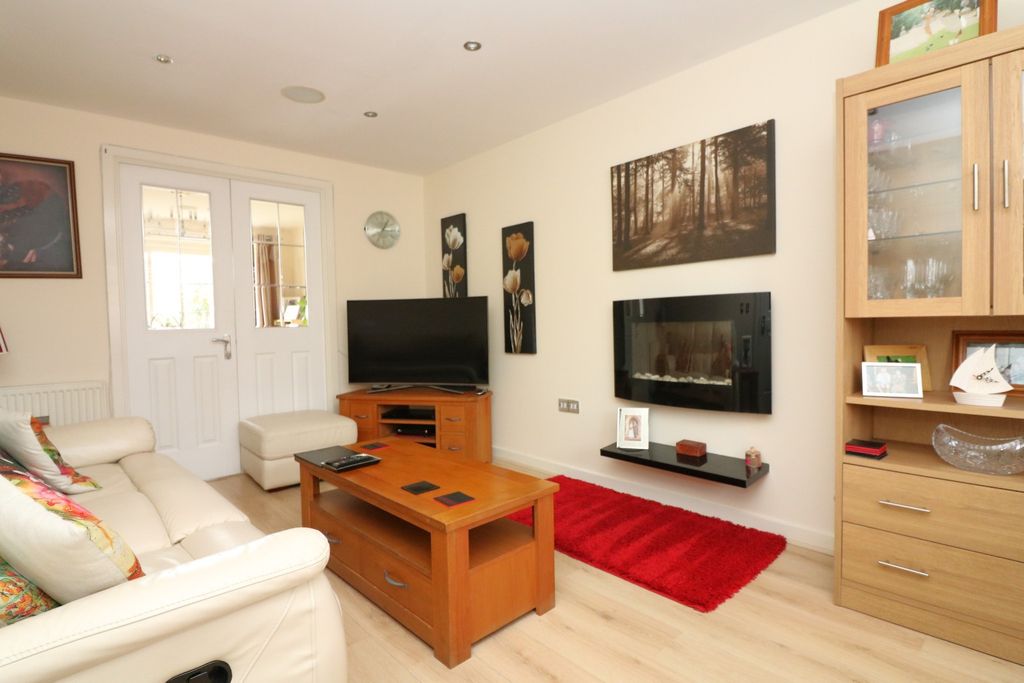 Property photo 2 of 22 2568613