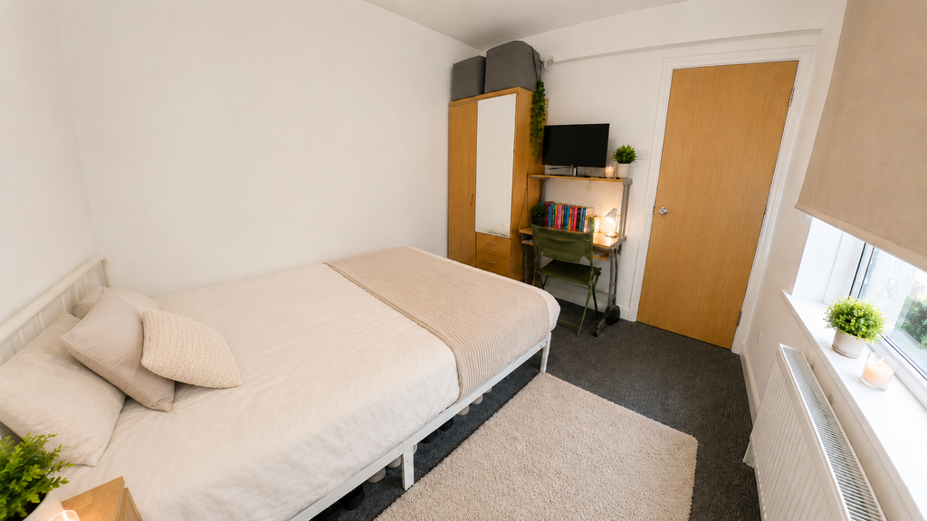 Property photo 2 of 14 Bed 2