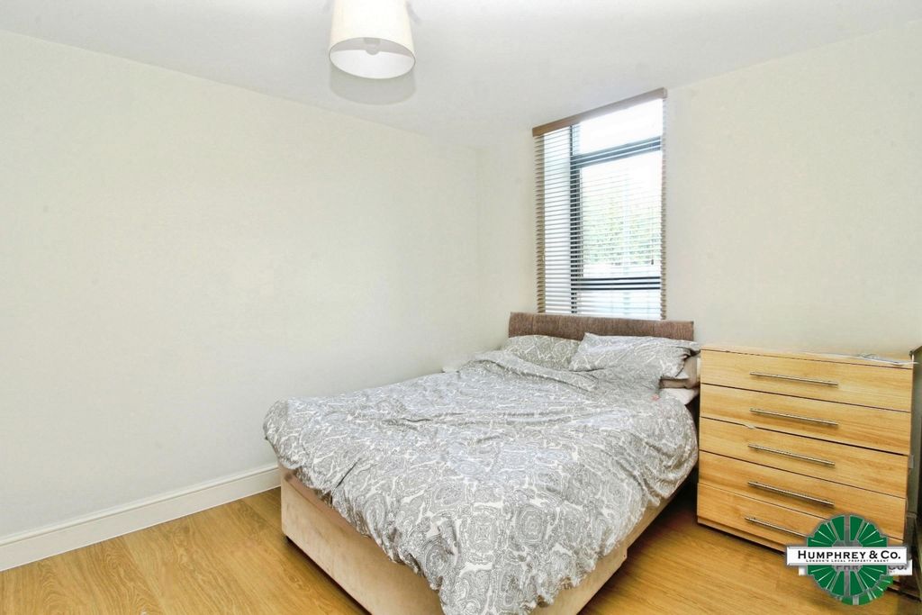 Property photo 2 of 6 Pbox-Img.Jpg
