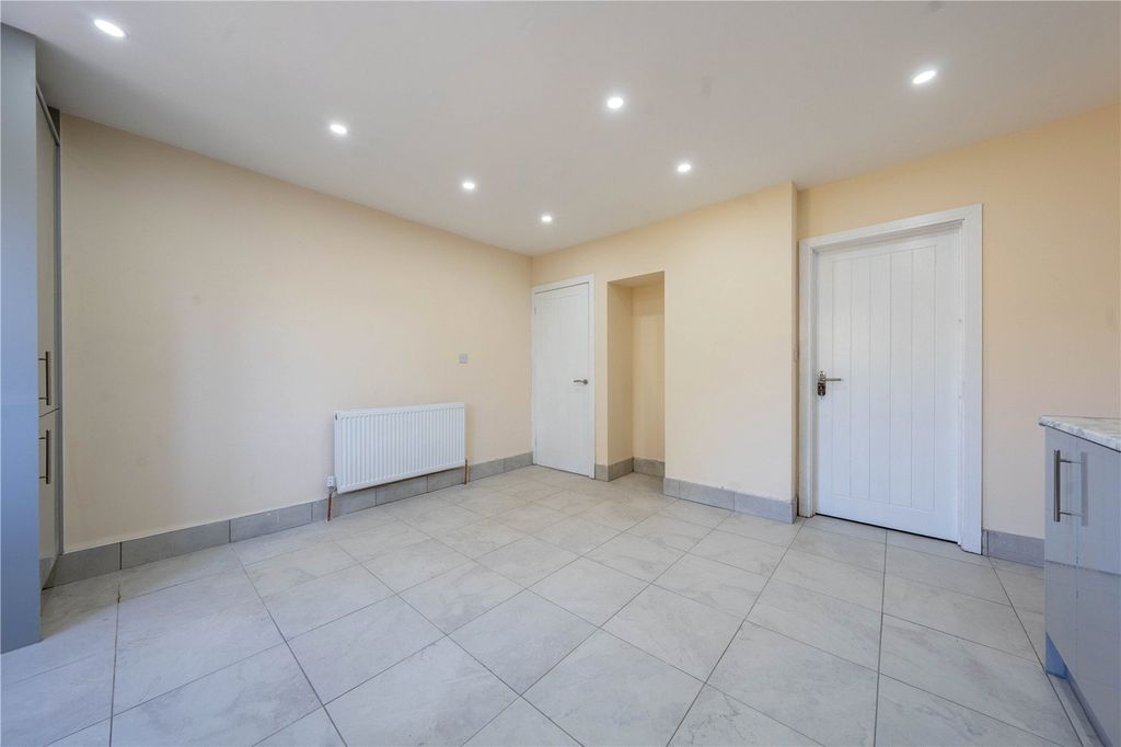 Property photo 3 of 20 Picture No. 09