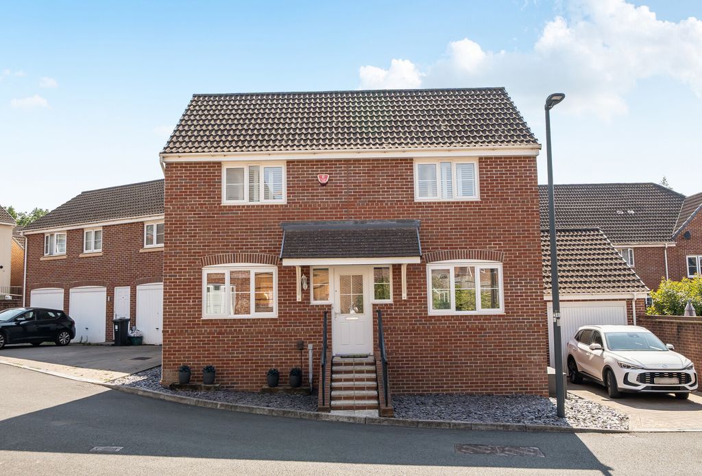 Property photo 1 of 21 1493896-1-6A592A2...