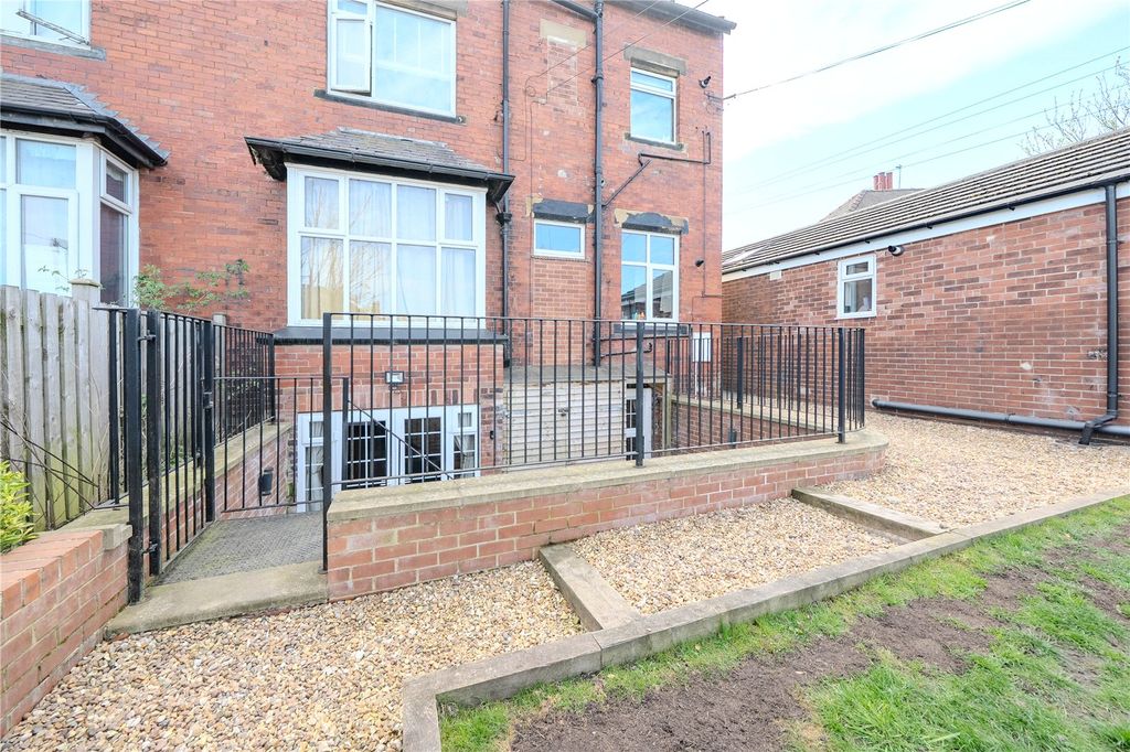 Property photo 1 of 10 Picture No. 14