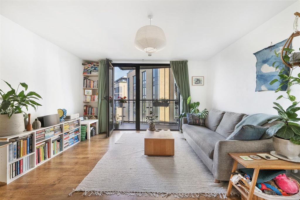 Property photo 2 of 15 Reception/Dining