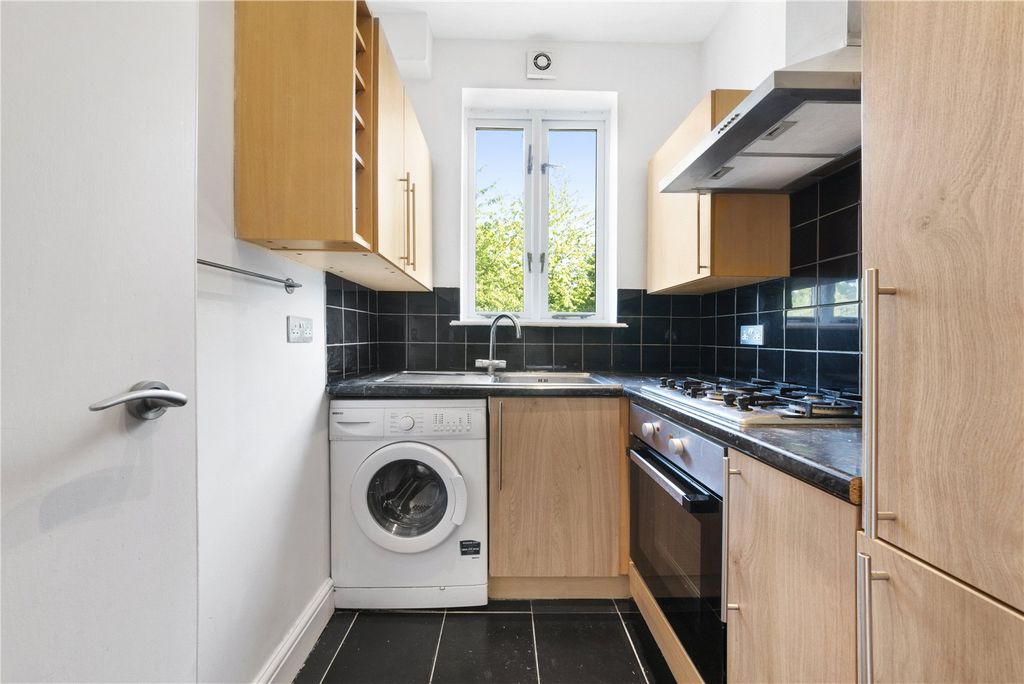 Property photo 2 of 6 Picture No. 04