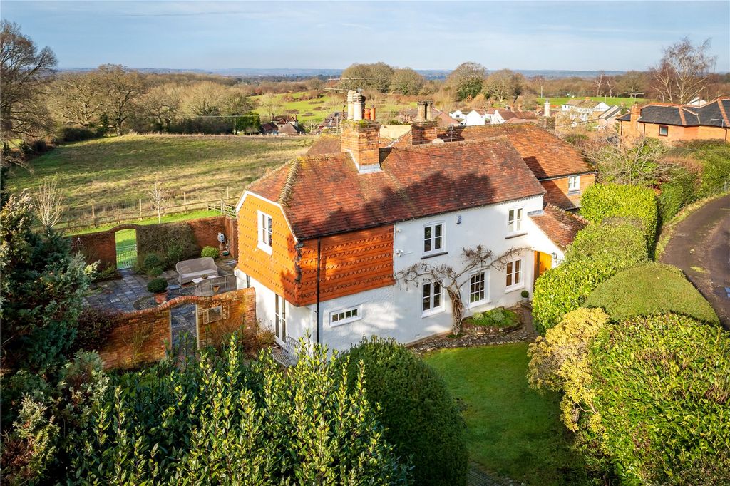 Property photo 1 of 47 House. Partnership