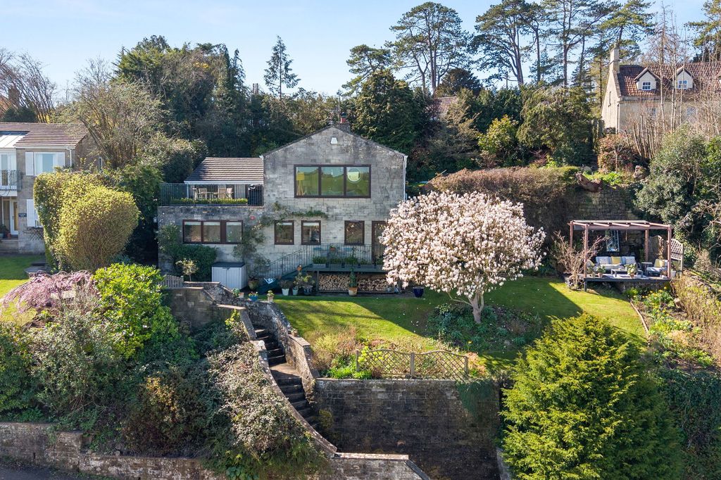 Property photo 1 of 21