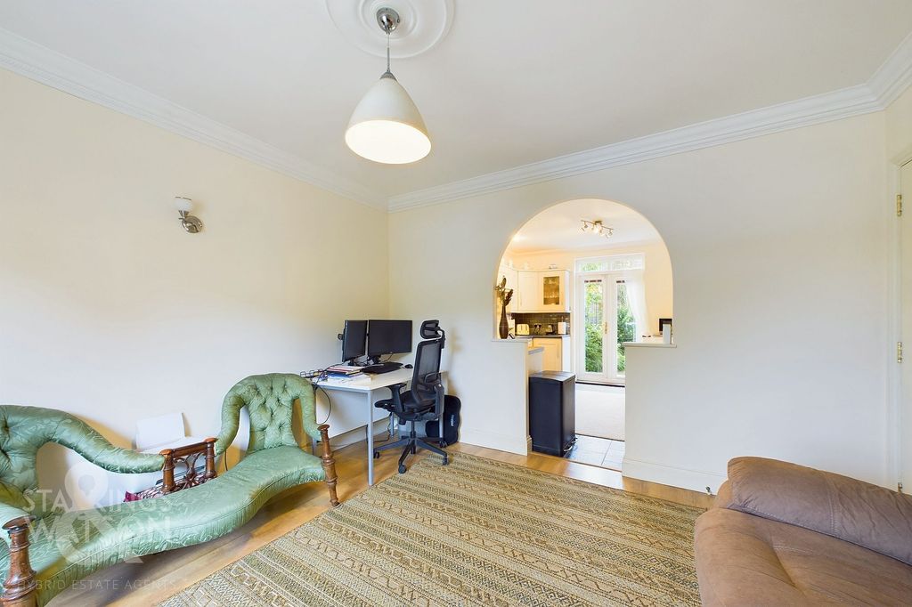 Property photo 3 of 22