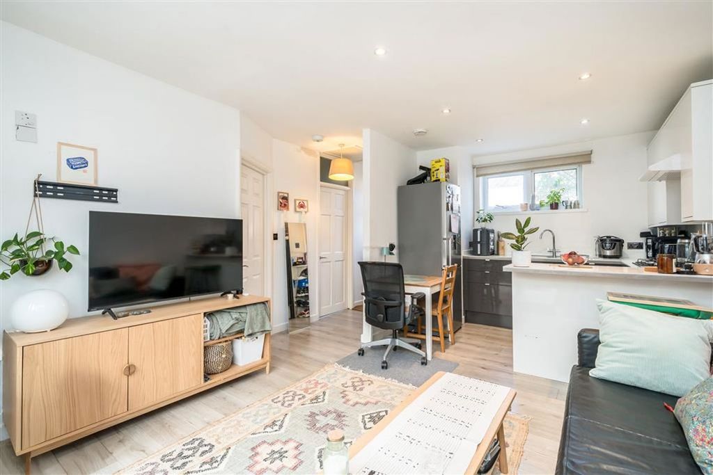 Property photo 3 of 7