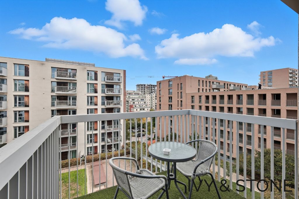 Property photo 3 of 19 4394074