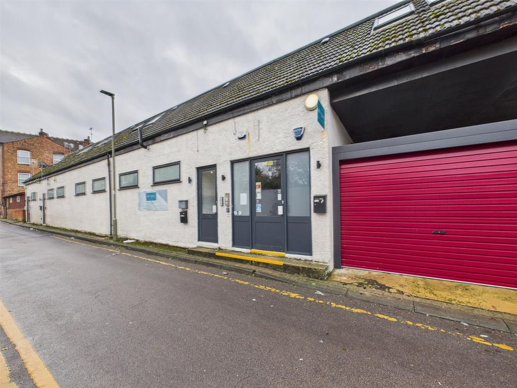 Property photo 1 of 30 Cam04237G0-Pr0231-Still002.Jpg