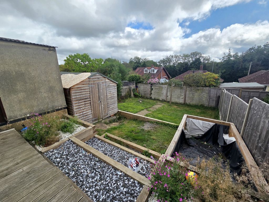 Property photo 3 of 8 Garden