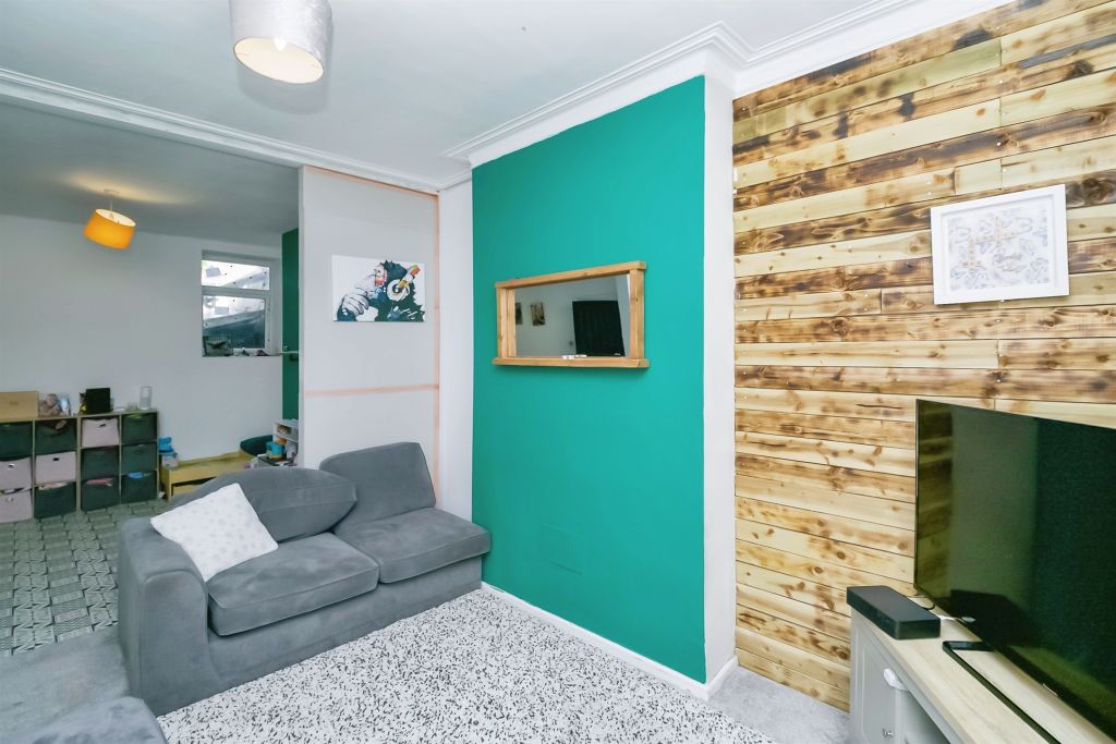 Property photo 2 of 16