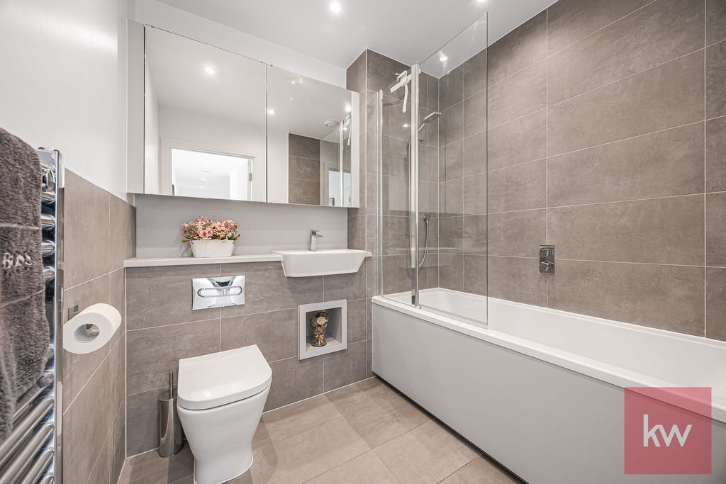 Additional image 18 of 2 bed flat for saleSt. Ives Road, Maidenhead, Berkshire SL6